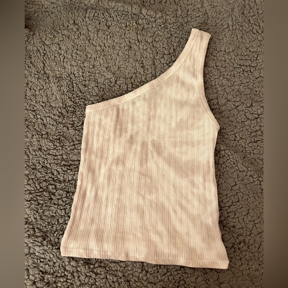 Perfect going out, one shoulder top!